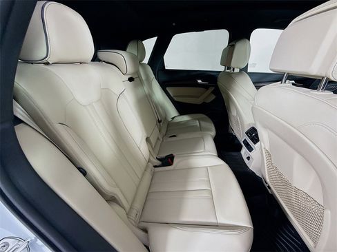 Used 2024 Audi Q5 e Premium Plus image 29