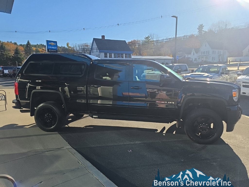 Used 2018 GMC Sierra 2500 SLT w/ All Terrain HD Package AWD/4WD image 7