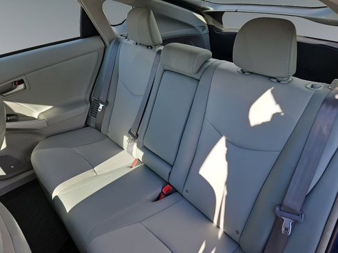 Used 2015 Toyota Prius Four image 13