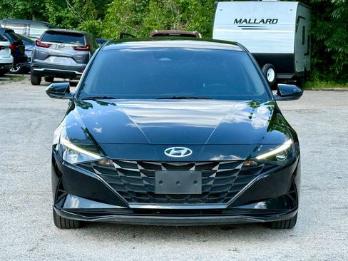 Used 2022 Hyundai Elantra SEL FWD image 3