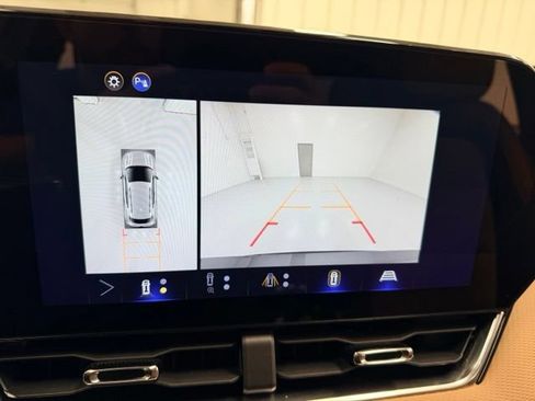 Certified 2025 Chevrolet Equinox ACTIV w/ Safety and Technology Package AWD/4WD image 13