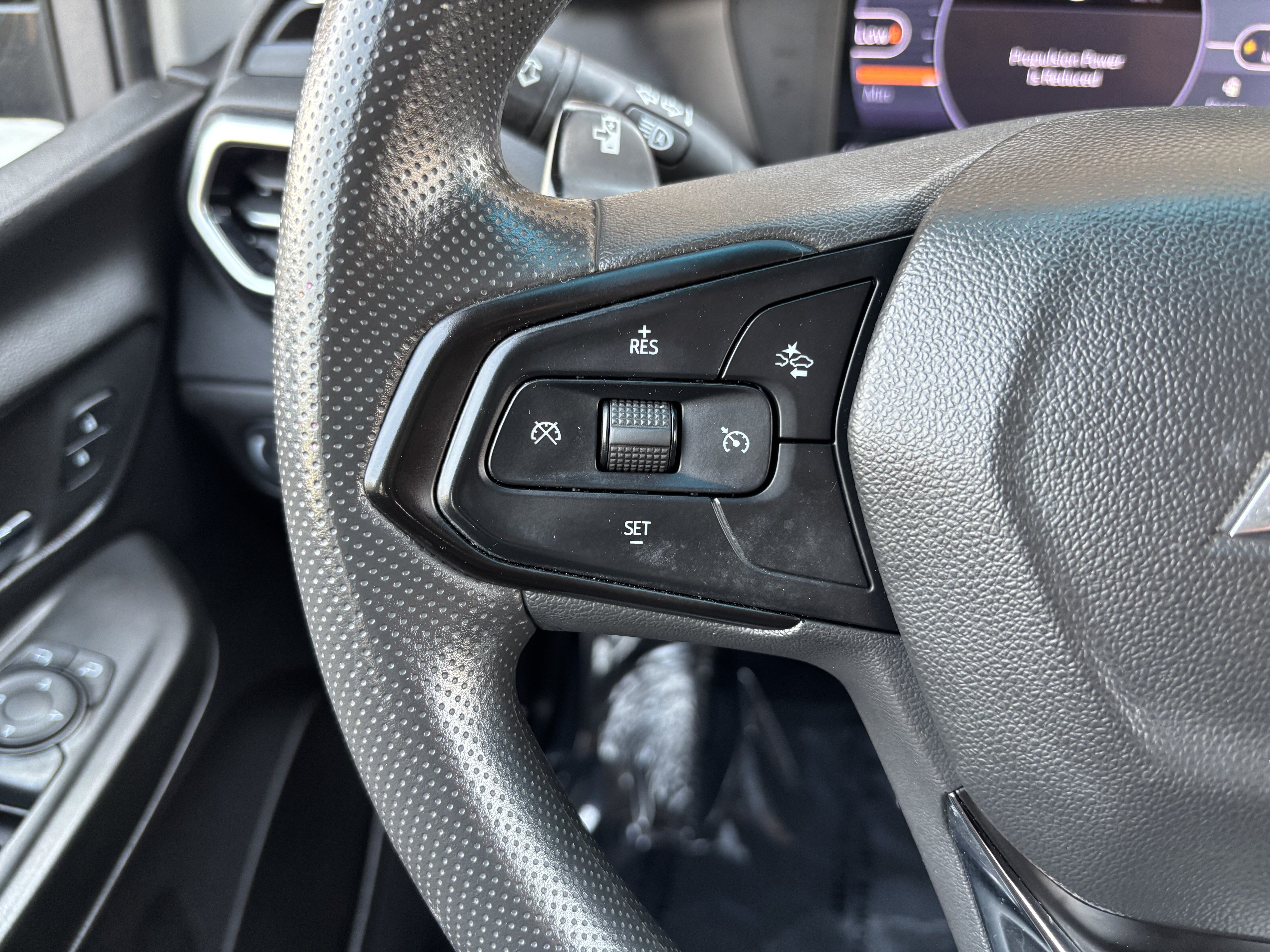Used 2023 Chevrolet Bolt LT FWD image 15