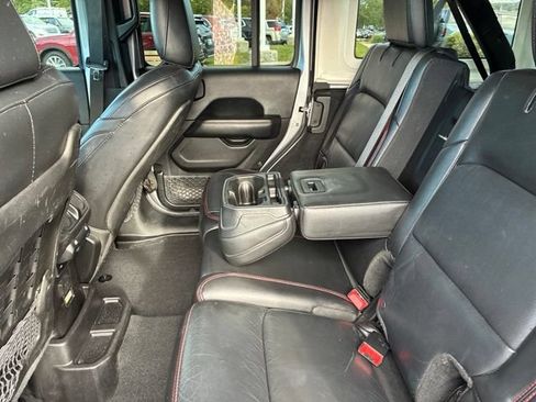 Used 2018 Jeep Wrangler Unlimited Rubicon AWD/4WD image 23