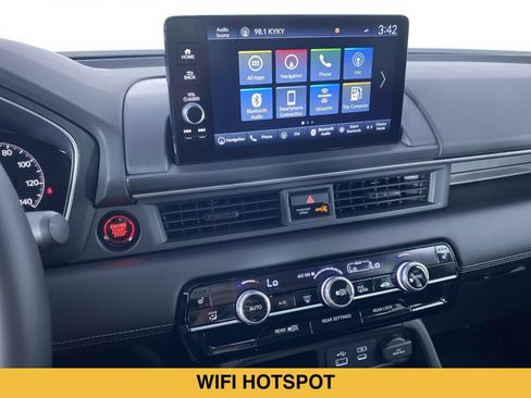 Used 2025 Honda Pilot Touring image 5