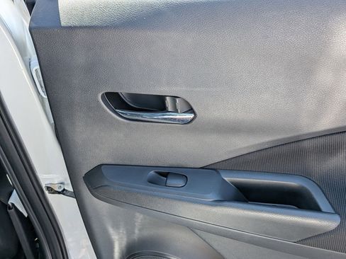 Used 2023 Nissan Kicks SV FWD image 28