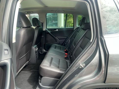 Used 2016 Volkswagen Tiguan SE AWD/4WD image 9