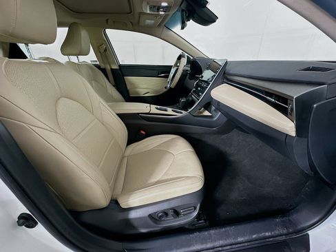 Used 2020 Toyota Avalon Limited w/ Advanced Safety Package FWD image 31