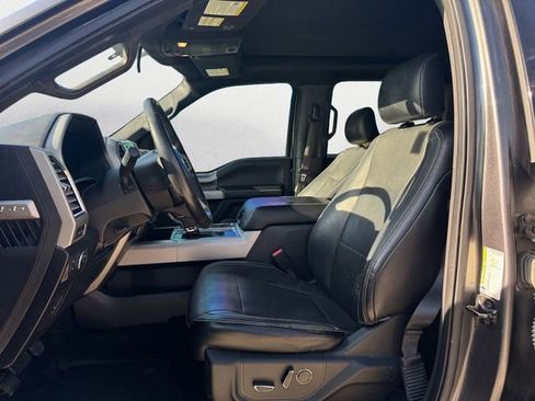 Used 2015 Ford F150 Lariat image 9