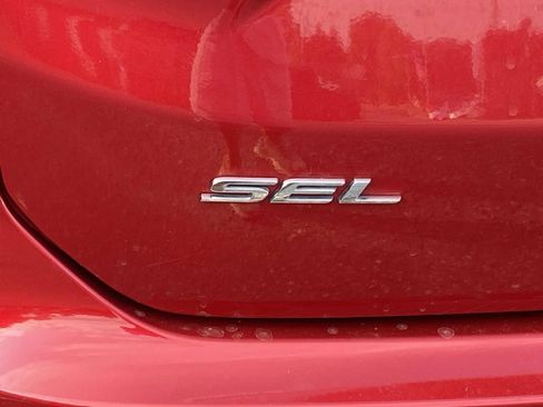Used 2024 Ford Edge SEL AWD/4WD image 11