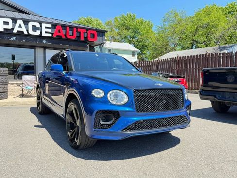 Used 2021 Bentley Bentayga w/ First Edition Specification AWD/4WD image 4