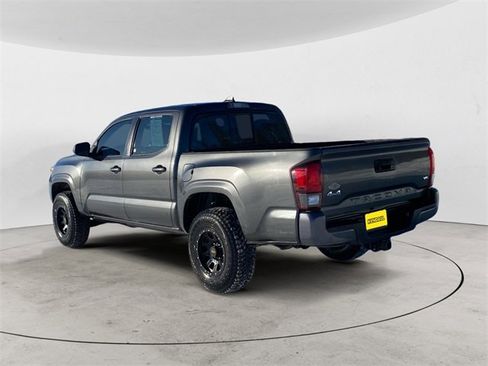 Used 2018 Toyota Tacoma SR w/ SR Convenience Package image 3