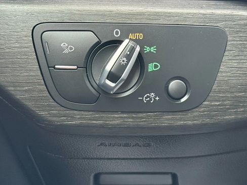 Used 2021 Audi A4 2.0T Premium w/ Convenience Package image 42