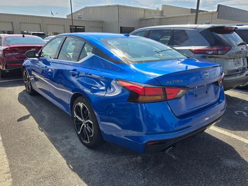 Used 2025 Nissan Altima 2.5 SR FWD image 7