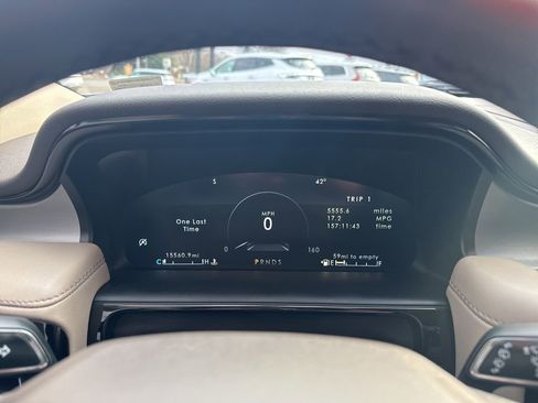 Certified 2023 Lincoln Nautilus AWD image 30