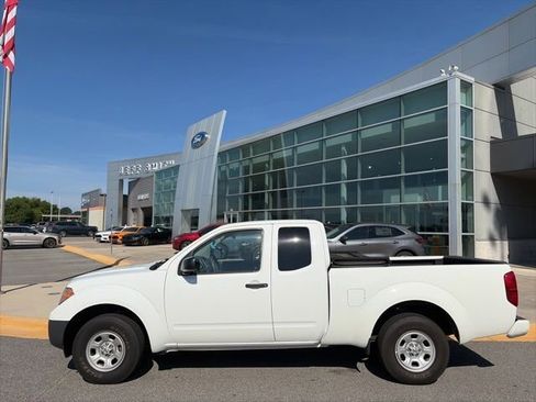 Used 2019 Nissan Frontier S RWD image 2