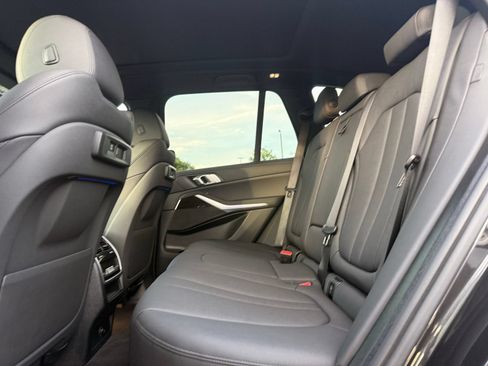 Used 2019 BMW X5 xDrive40i w/ Convenience Package AWD/4WD image 29