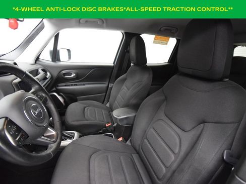 Certified 2022 Jeep Renegade Latitude w/ Convenience Group AWD/4WD image 10