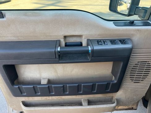 Used 2012 Ford F250 XLT AWD/4WD image 11