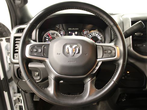 Used 2024 RAM 2500 Big Horn AWD/4WD image 9