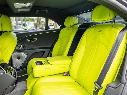 Used 2024 Bentley Flying Spur S V8 image 21