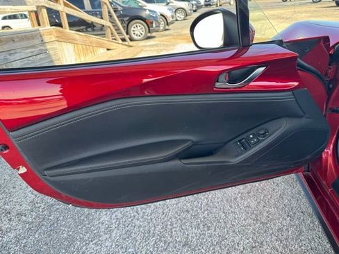 Used 2022 MAZDA MX-5 Miata Grand Touring w/ Weather Package image 19
