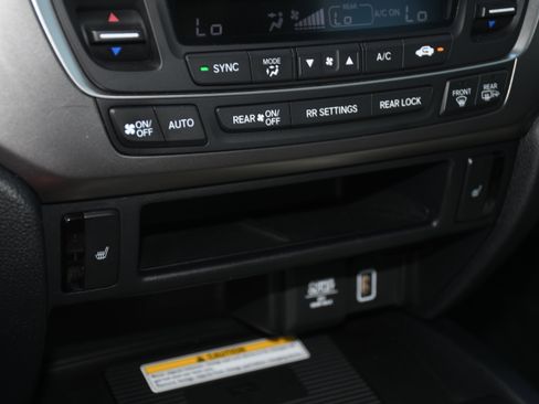 Used 2022 Honda Pilot Special Edition image 16