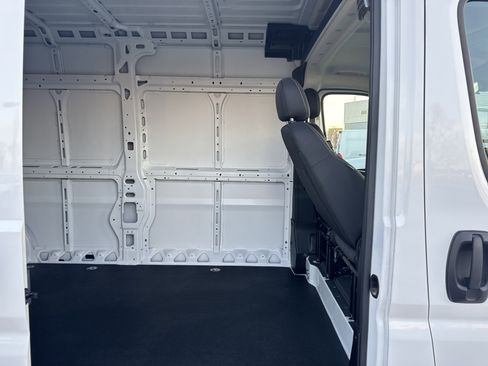 Used 2024 RAM ProMaster 2500 image 7