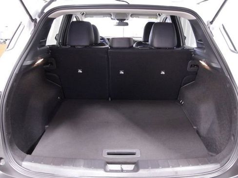 Used 2025 Nissan Kicks SR image 21