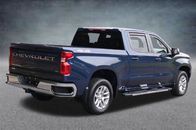 Used 2023 Chevrolet Silverado 1500 LT AWD/4WD image 3
