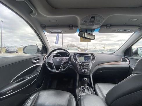 Used 2017 Hyundai Santa Fe Limited image 8