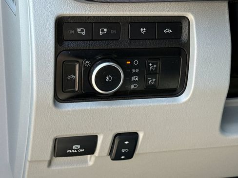 Used 2024 Ford F450 Limited w/ FX4 Off-Road Package AWD/4WD image 24