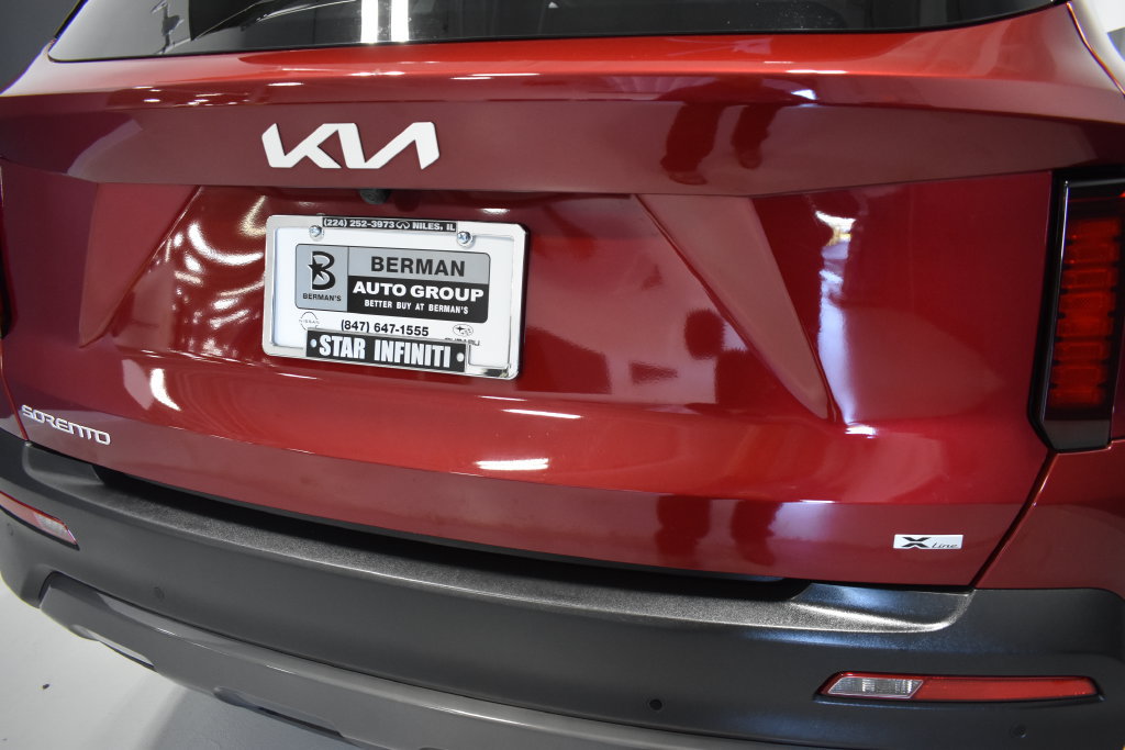 Used 2023 Kia Sorento S w/ Panoramic Sunroof Package AWD/4WD image 12