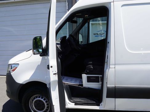 Used 2019 Mercedes-Benz Sprinter 170 image 24