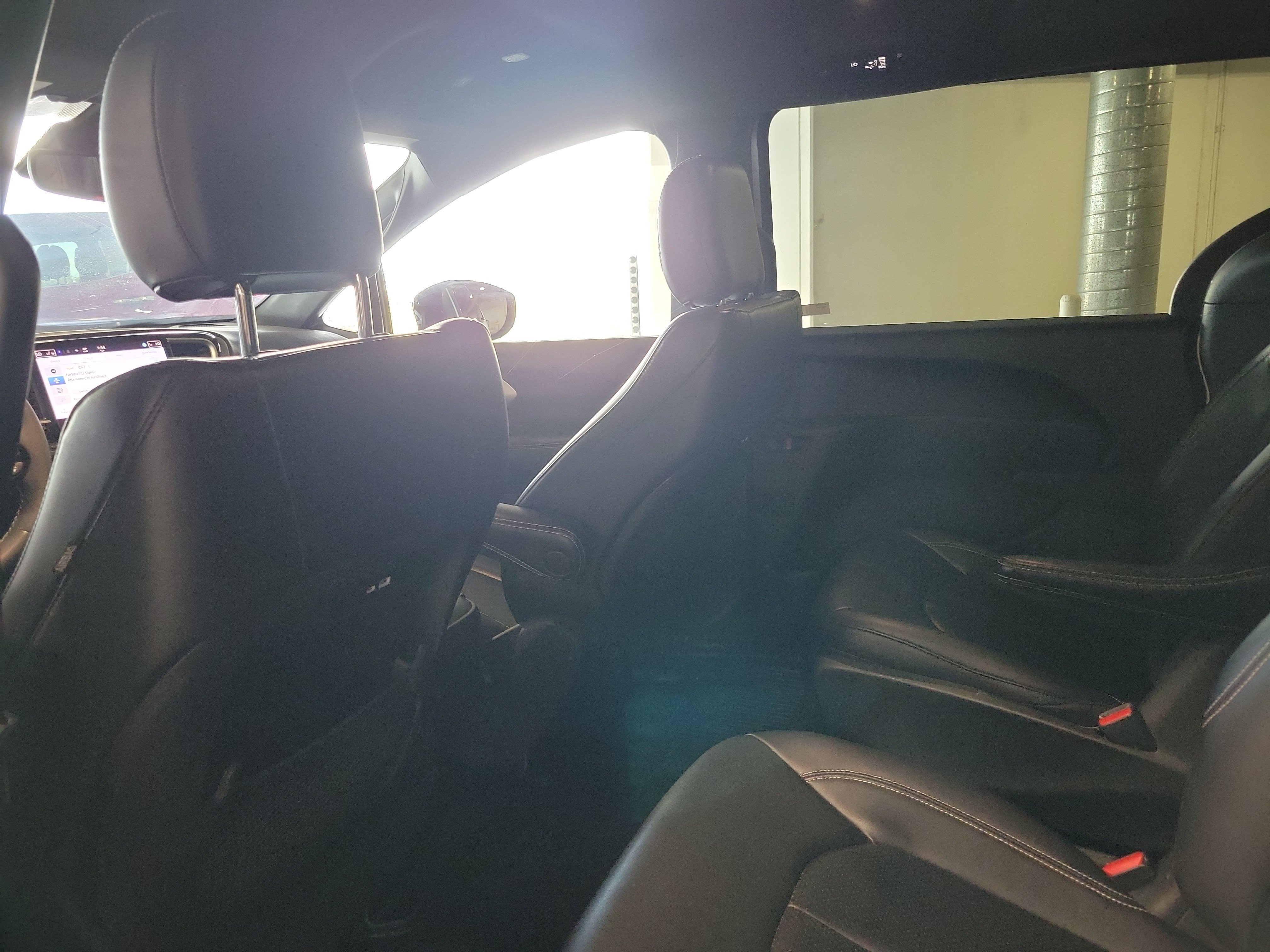 Used 2024 Chrysler Pacifica Limited FWD image 14
