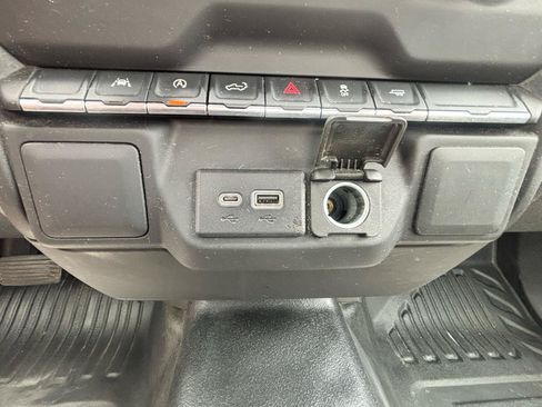 Used 2022 Chevrolet Silverado 1500 W/T RWD image 26