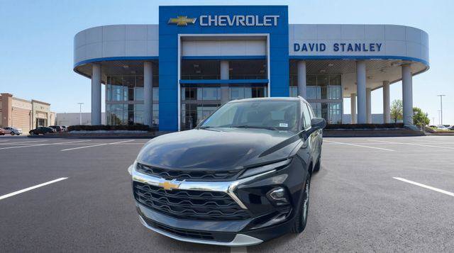 New 2026 Chevrolet Blazer LT w/ Convenience Package FWD image 3