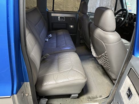 Used 1987 GMC Suburban 2WD image 12