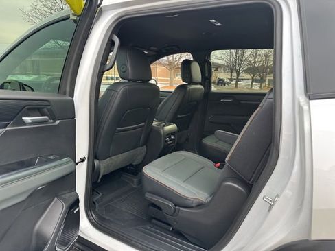 Used 2024 GMC Acadia AT4 image 27