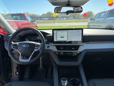 New 2026 Ford Explorer Active w/ Active Comfort Package image 17