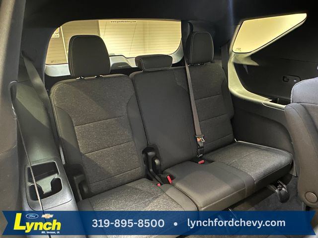 Used 2025 Chevrolet Traverse LT AWD/4WD image 19