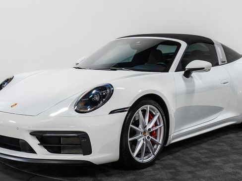 Used 2024 Porsche 911 Targa 4 GTS image 15
