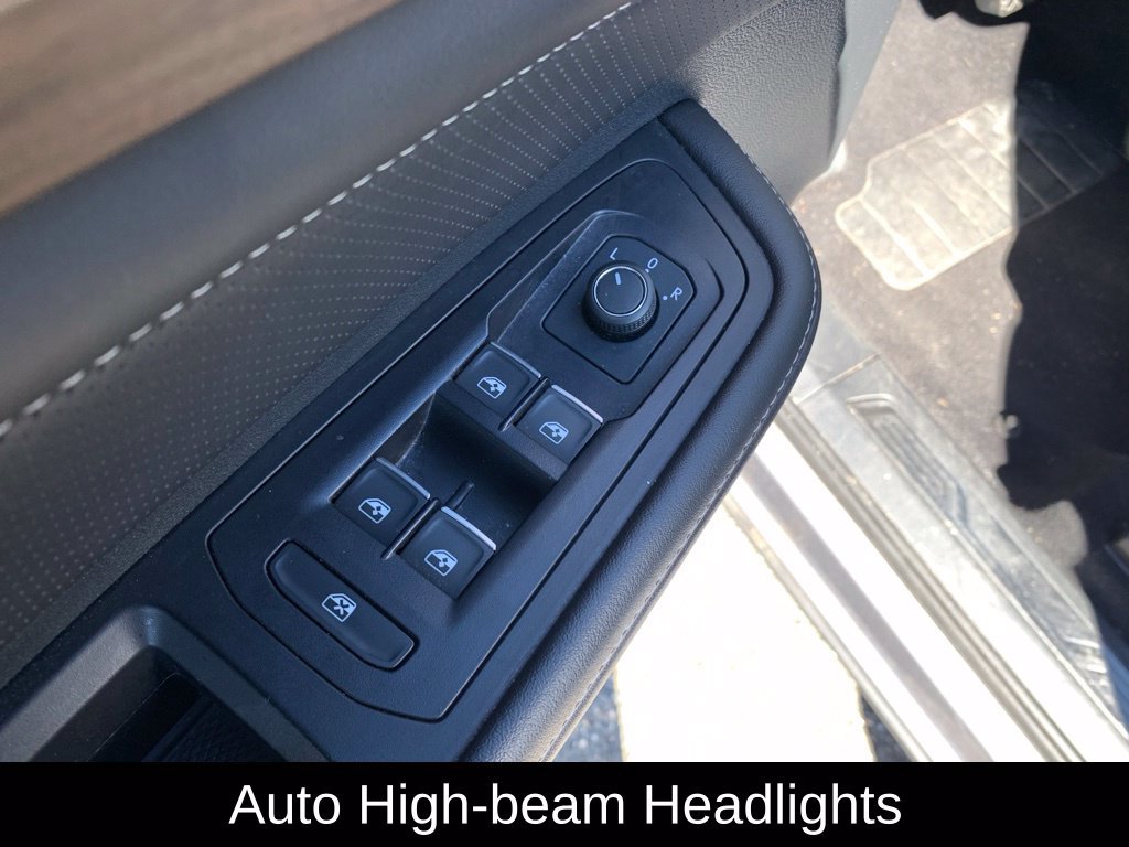 Used 2025 Volkswagen Atlas SE AWD/4WD image 12