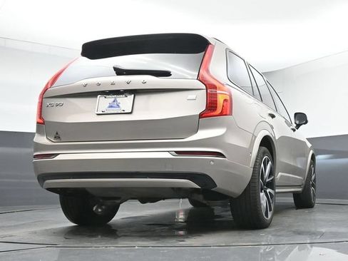 Used 2023 Volvo XC90 T8 Ultimate AWD/4WD image 16