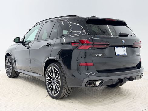New 2026 BMW X5 xDrive40i w/ M Sport Package image 3