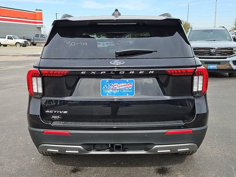 New 2026 Ford Explorer Active w/ Active Comfort Package image 10