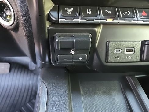 Used 2020 Chevrolet Silverado 3500 LTZ w/ LTZ Premium Package image 45