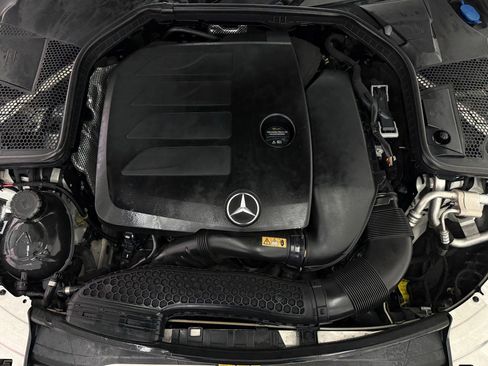 Used 2021 Mercedes-Benz C 300 Sedan image 32