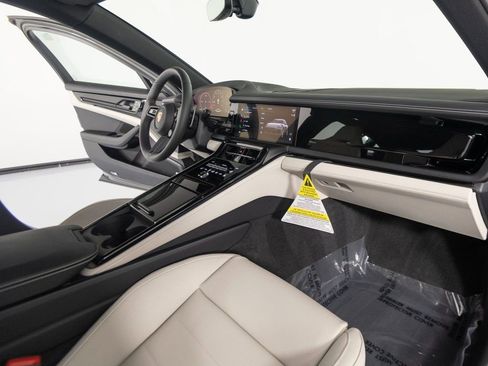 New 2026 Porsche Panamera 4 image 30