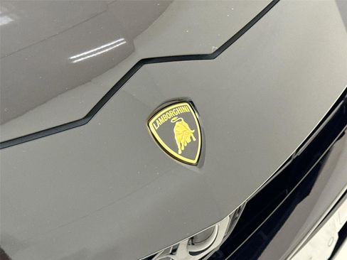 Used 2020 Lamborghini Urus image 35