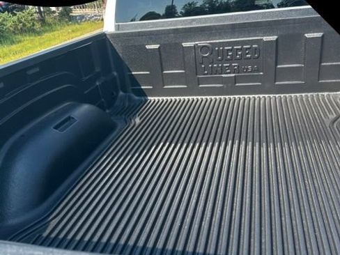 Used 2021 RAM 2500 Big Horn w/ Level 1 Equipment Group AWD/4WD image 12